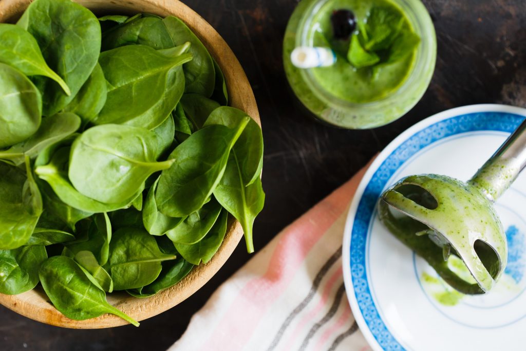 spinach glowing skin hair healthy food