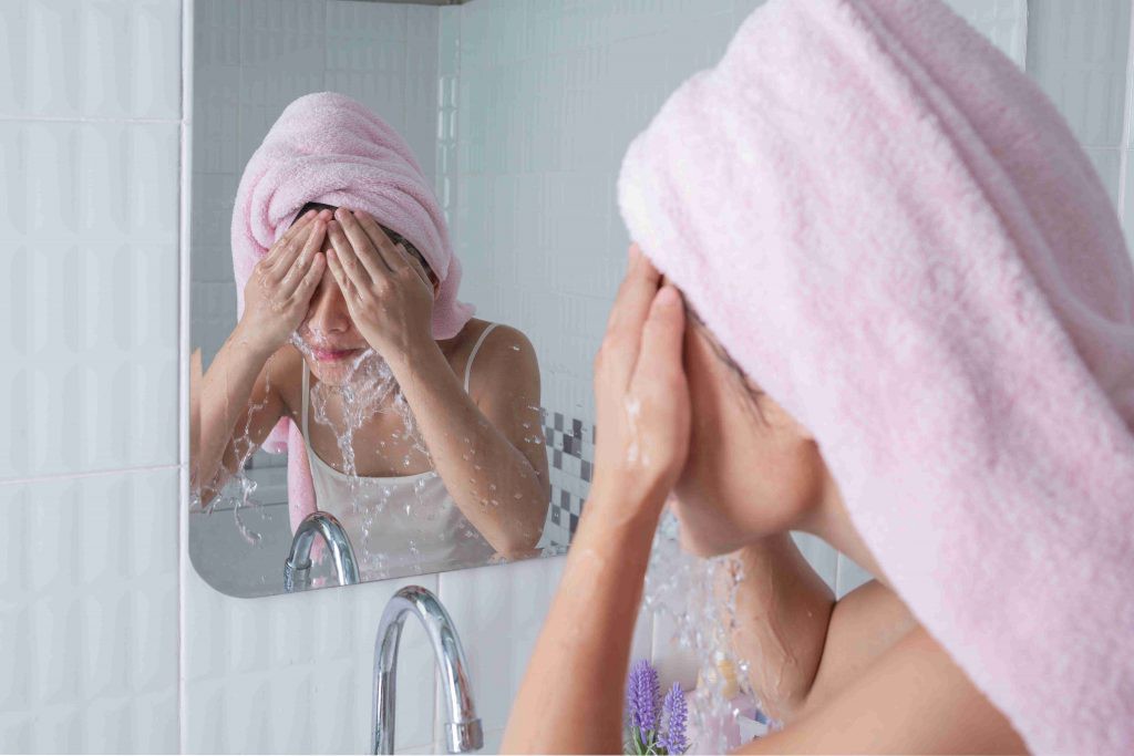 make-diy-green-tea-toner-at-home-open-pores-dry-skin