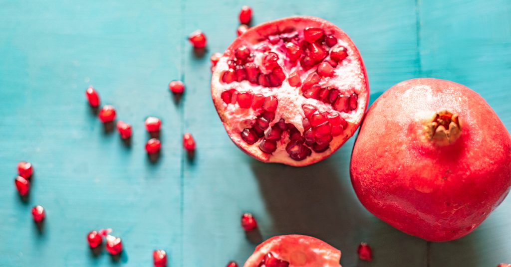 diy-pomegranate-face-mask-benefits