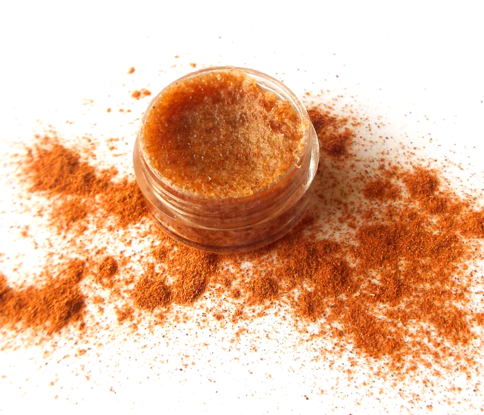 DIY-cinnamon-lip-scrub