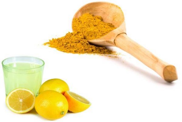 Lemon-Juice-And-Turmeric