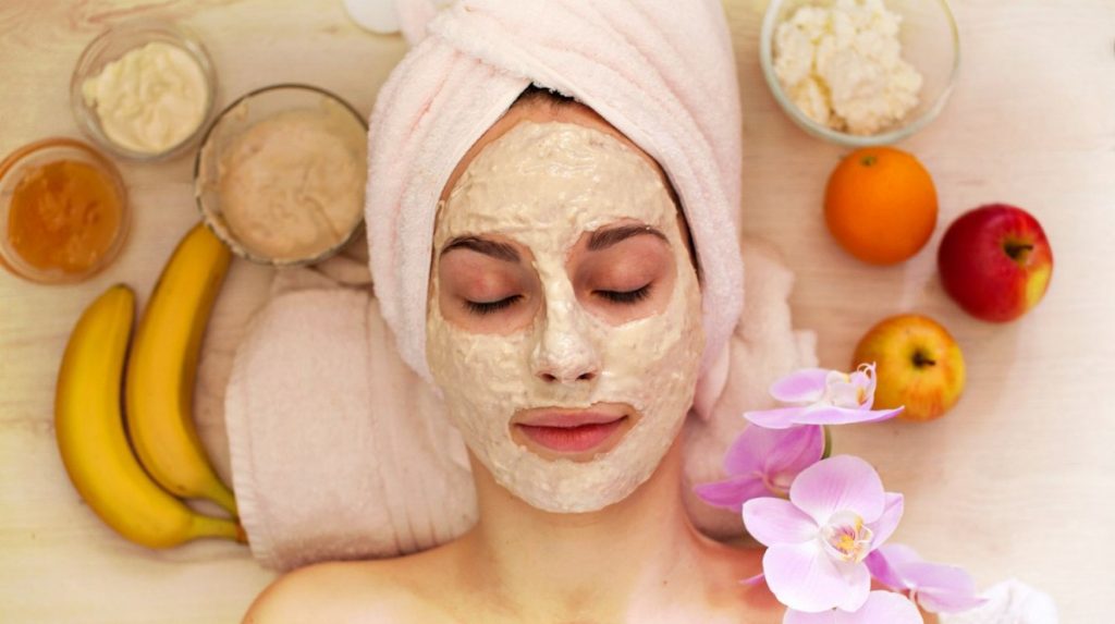 portrait-woman-beauty-mask-on-her-natural-facial-ss-Feature