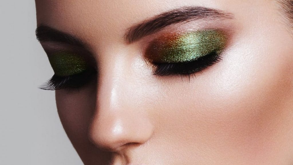 shimmer eyeshadow look