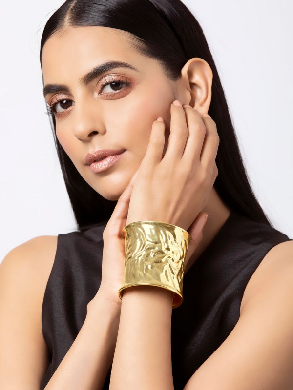 What Is A Cuff Bracelet & How Is It Different From A Bangle?