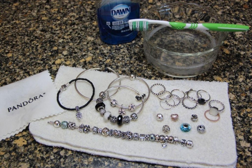 how to clean Pandora bracelet