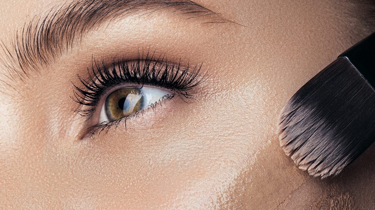 How To Mix Cakey Makeup?