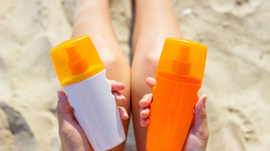 Sunscreen Before or After Moisturizer